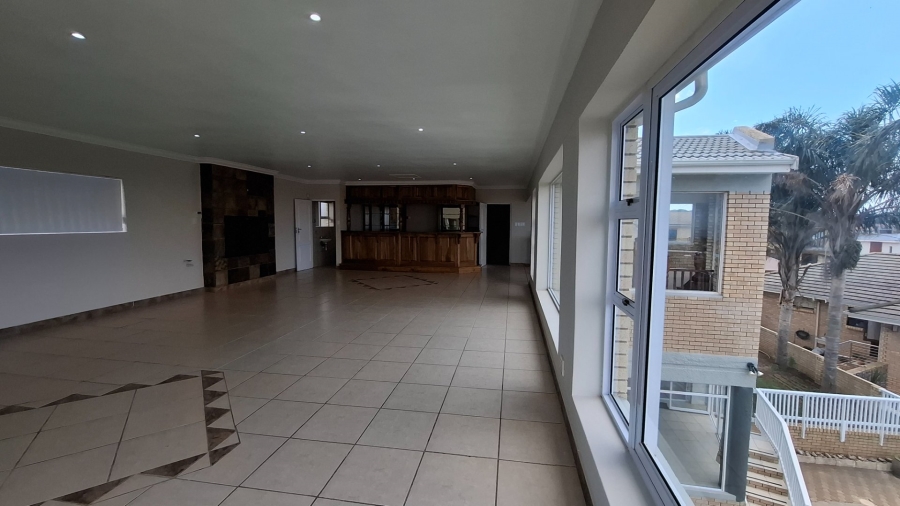 4 Bedroom Property for Sale in Menkenkop Western Cape